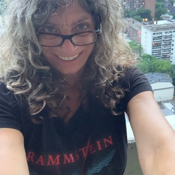 Meet your Posher, Mary - Picture 1 of 2